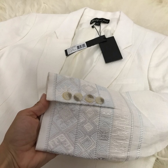 ELIZABETH AND JAMES Linen Notch-Lapel Blazer - Picture 5 of 6